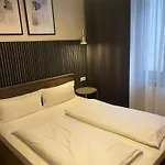 Blue Messe 3* برلين